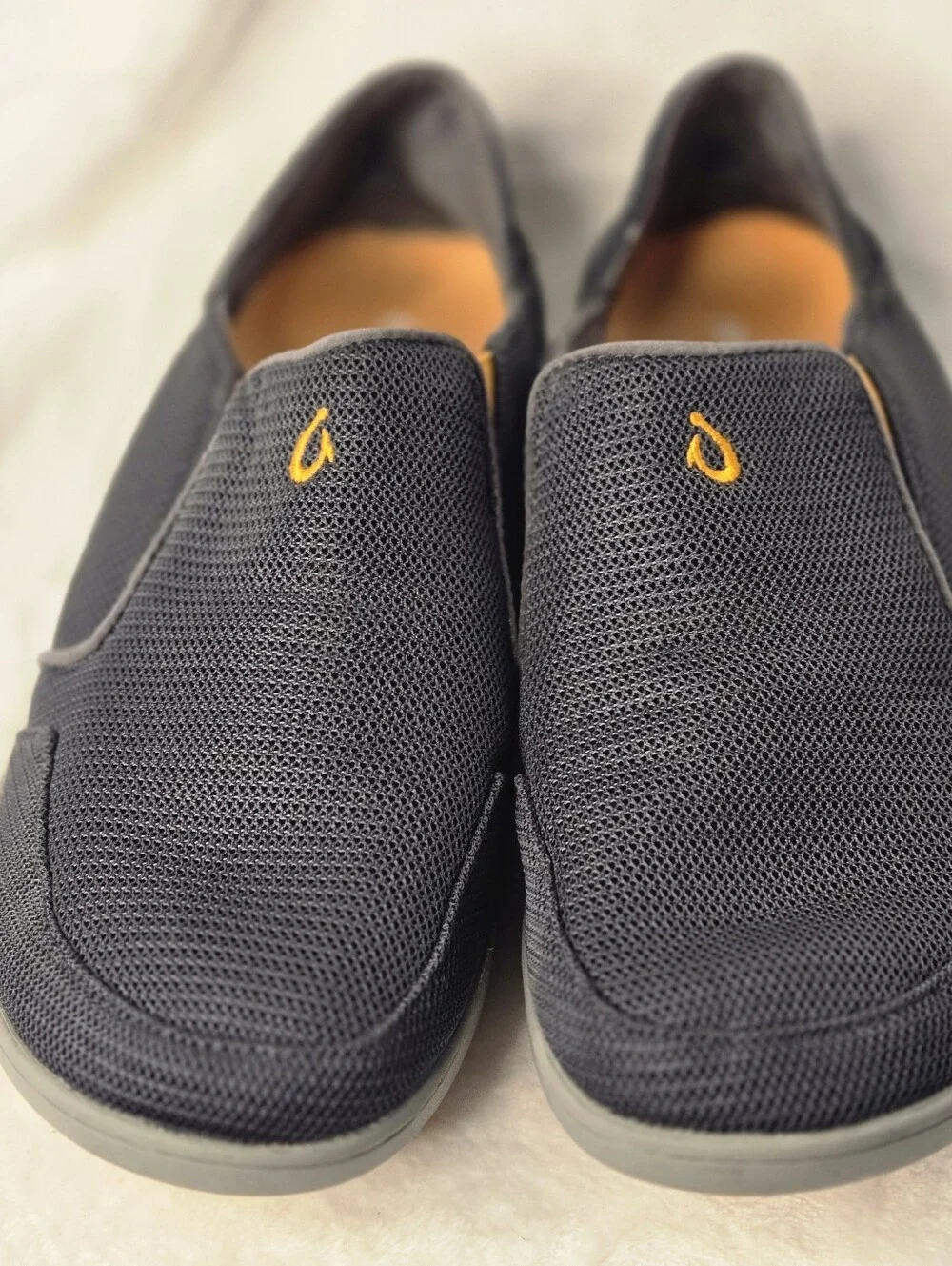 OluKai Nohea Moku Mens Charcoal Grey Orange Mesh Slip On Shoes Sneakers size 8